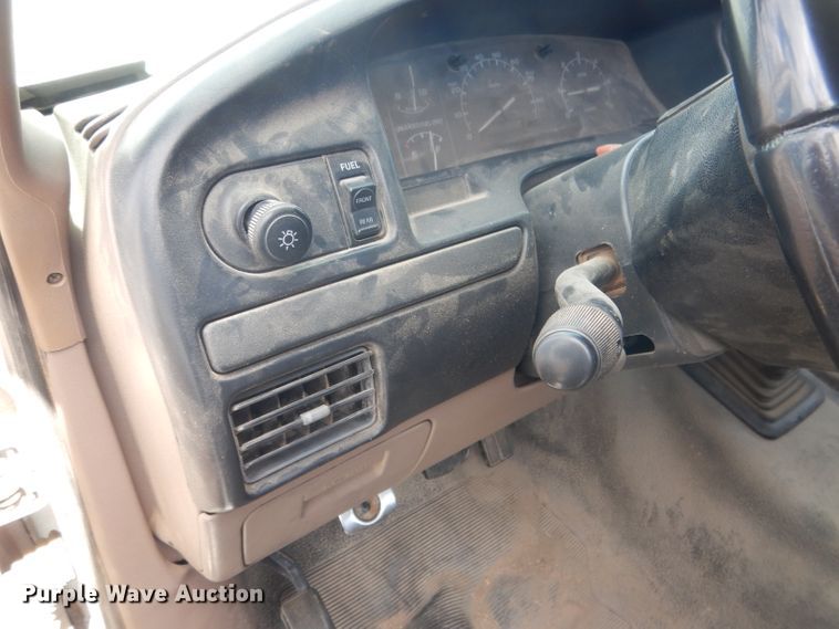 image for item DG5997 1996 Ford F350 XL  SuperCab utility bed pickup truck