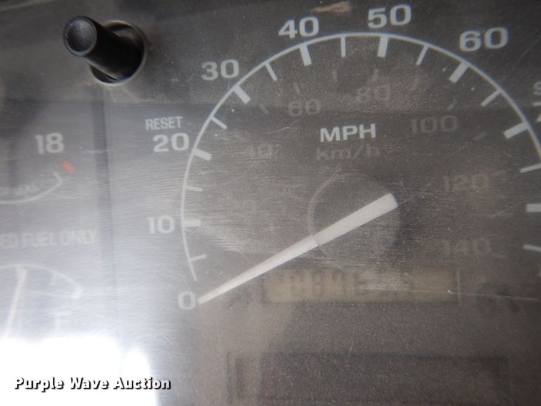 image for item DG5997 1996 Ford F350 XL  SuperCab utility bed pickup truck