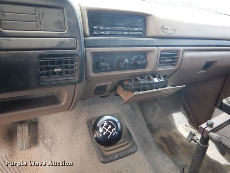 image for item DG5997 1996 Ford F350 XL  SuperCab utility bed pickup truck