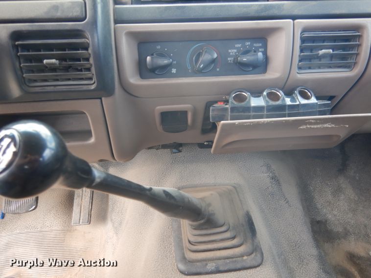 image for item DG5997 1996 Ford F350 XL  SuperCab utility bed pickup truck