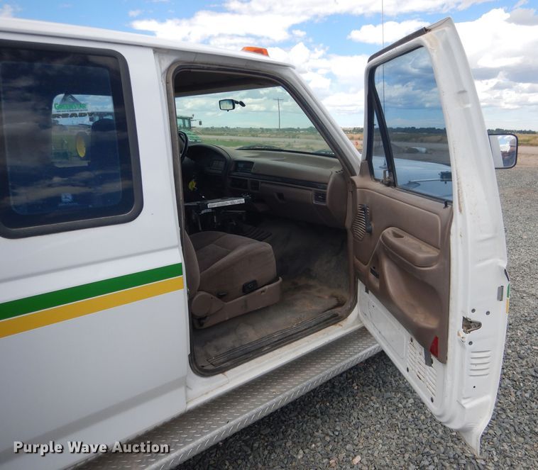 image for item DG5997 1996 Ford F350 XL  SuperCab utility bed pickup truck