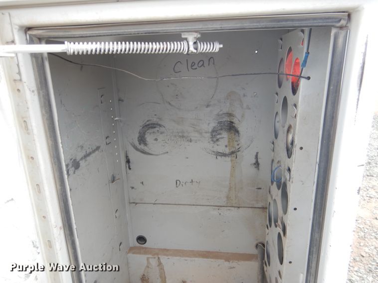 image for item DG5997 1996 Ford F350 XL  SuperCab utility bed pickup truck