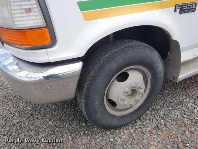 image for item DG5997 1996 Ford F350 XL  SuperCab utility bed pickup truck