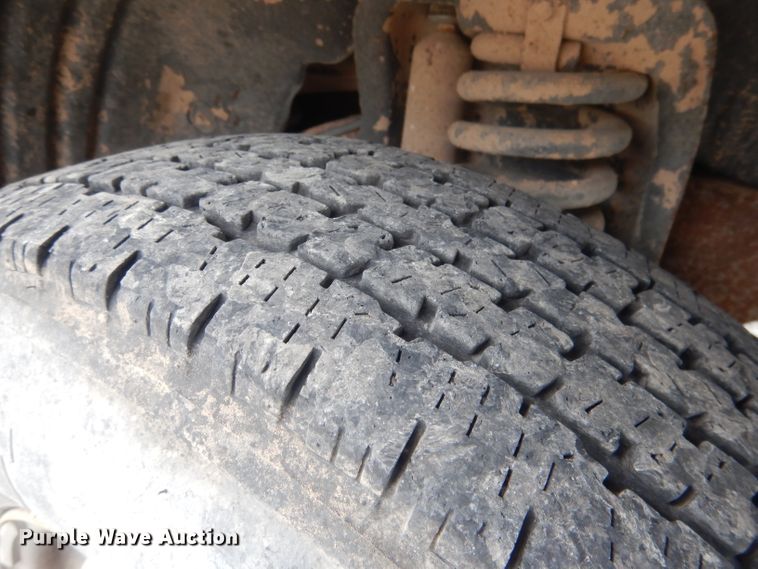 image for item DG5997 1996 Ford F350 XL  SuperCab utility bed pickup truck