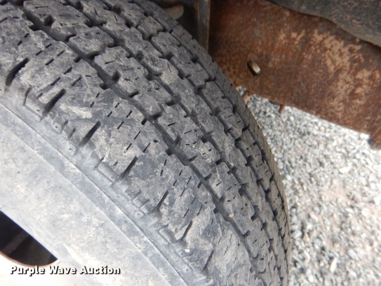 image for item DG5997 1996 Ford F350 XL  SuperCab utility bed pickup truck