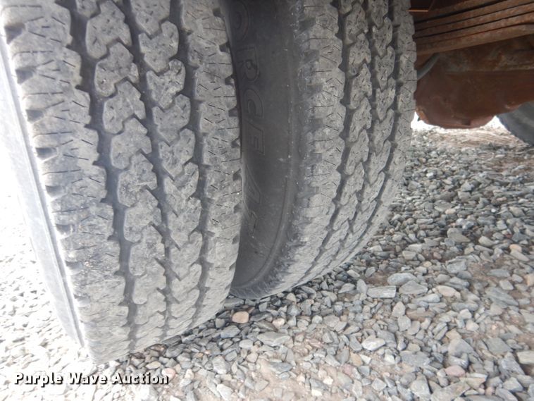 image for item DG5997 1996 Ford F350 XL  SuperCab utility bed pickup truck