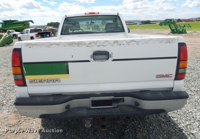 image for item DG5998 2005 GMC Sierra 1500  pickup truck