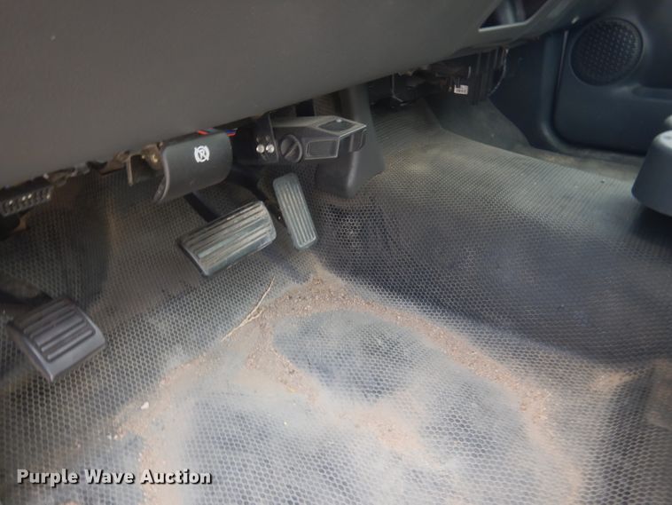 image for item DG5998 2005 GMC Sierra 1500  pickup truck