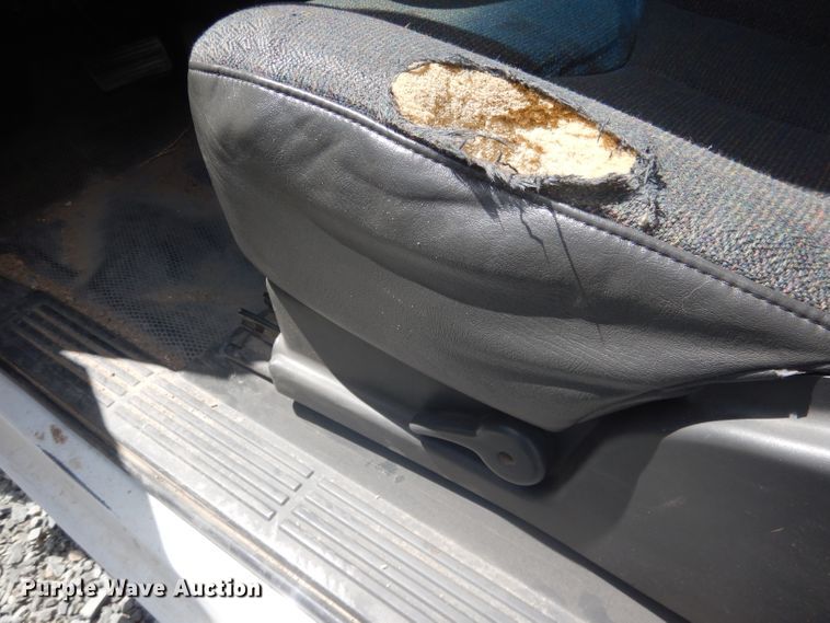 image for item DG5998 2005 GMC Sierra 1500  pickup truck