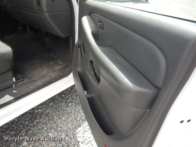 image for item DG5998 2005 GMC Sierra 1500  pickup truck