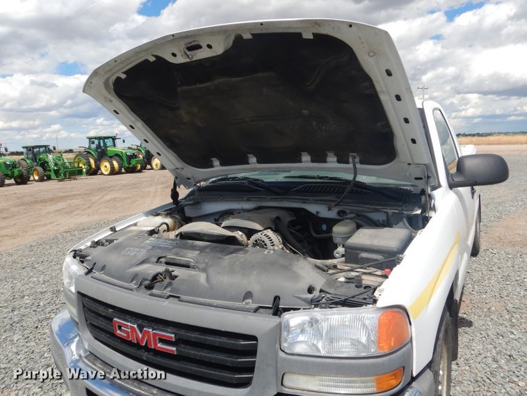 image for item DG5998 2005 GMC Sierra 1500  pickup truck