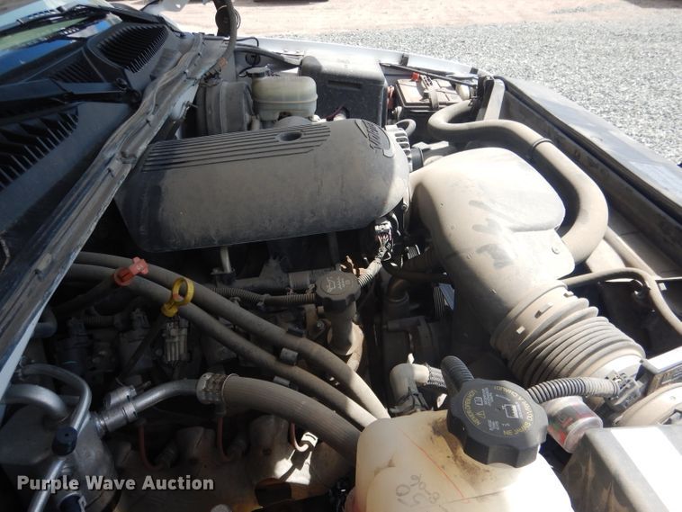 image for item DG5998 2005 GMC Sierra 1500  pickup truck