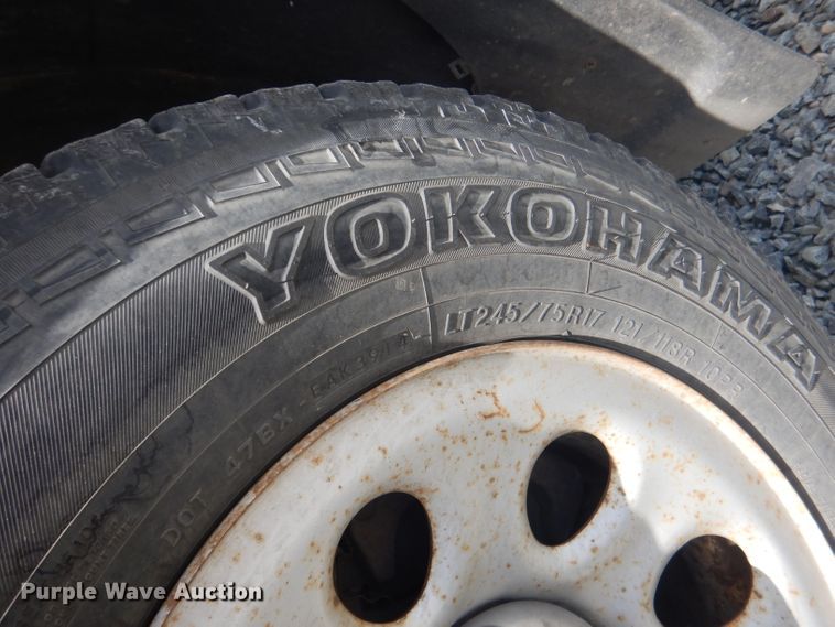 image for item DG5998 2005 GMC Sierra 1500  pickup truck