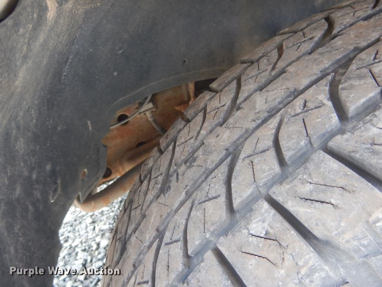 image for item DG5998 2005 GMC Sierra 1500  pickup truck