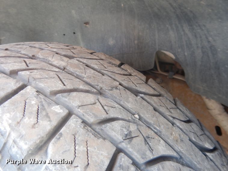 image for item DG5998 2005 GMC Sierra 1500  pickup truck