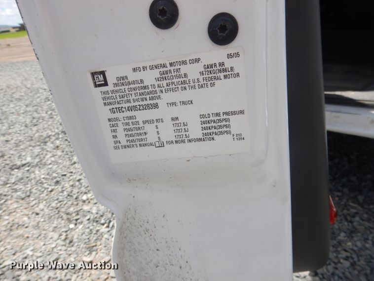 image for item DG5998 2005 GMC Sierra 1500  pickup truck