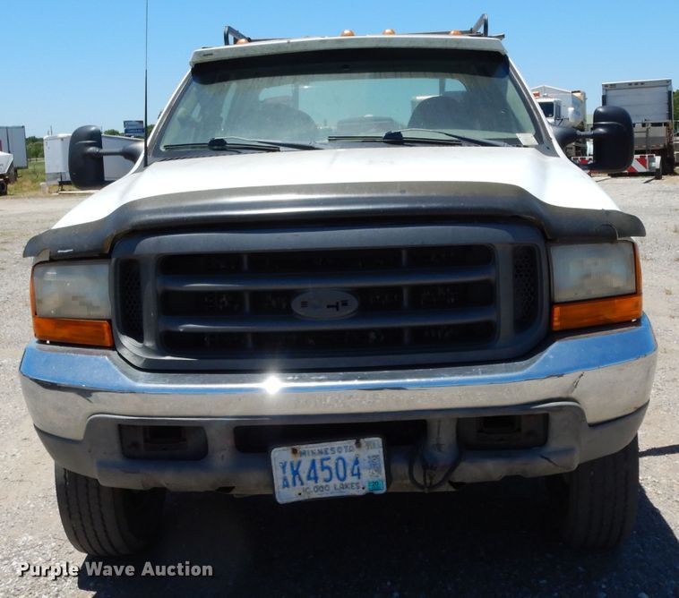 image for item DG6798 2000 Ford F550 Super Duty  utility bed truck