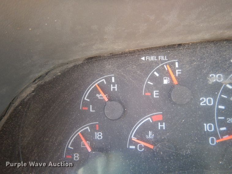 image for item DG6798 2000 Ford F550 Super Duty  utility bed truck