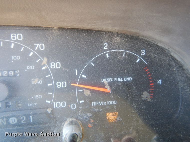 image for item DG6798 2000 Ford F550 Super Duty  utility bed truck