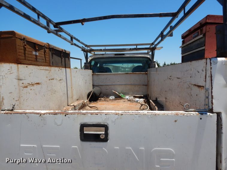 image for item DG6798 2000 Ford F550 Super Duty  utility bed truck