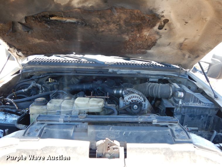 image for item DG6798 2000 Ford F550 Super Duty  utility bed truck