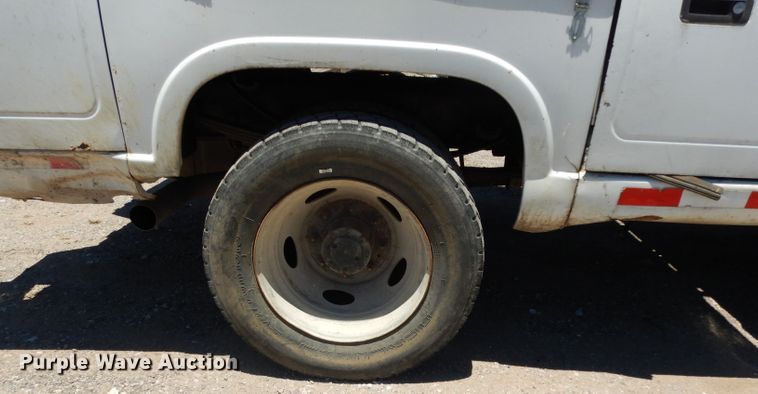 image for item DG6798 2000 Ford F550 Super Duty  utility bed truck