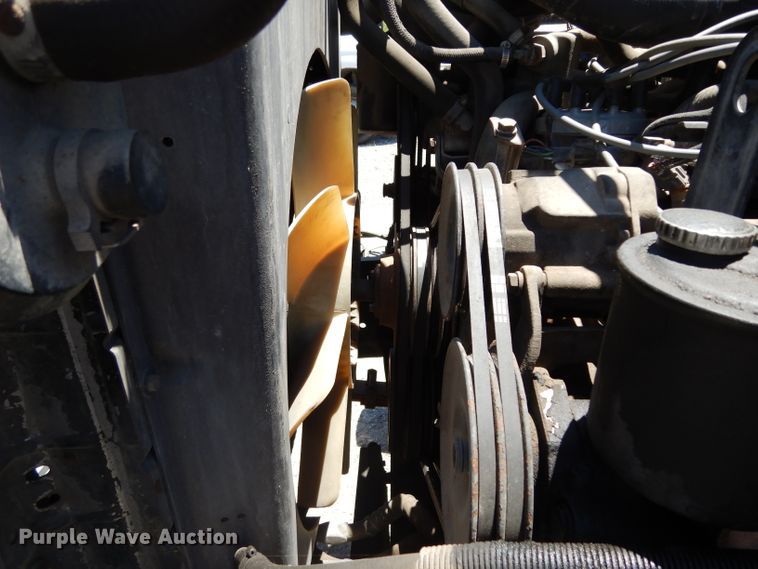 image for item DG6800 1993 Ford F700  flatbed truck