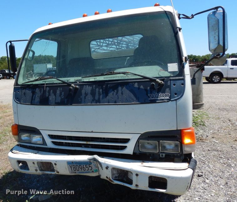 image for item DG6801 1999 Isuzu NPR  flatbed truck
