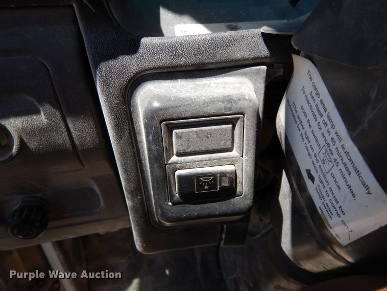 image for item DG6801 1999 Isuzu NPR  flatbed truck