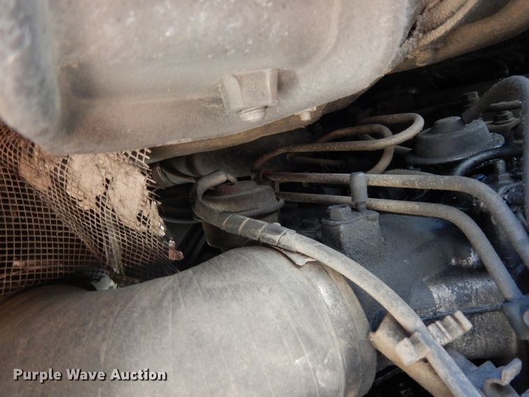 image for item DG6801 1999 Isuzu NPR  flatbed truck