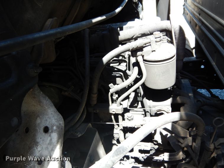 image for item DG6801 1999 Isuzu NPR  flatbed truck