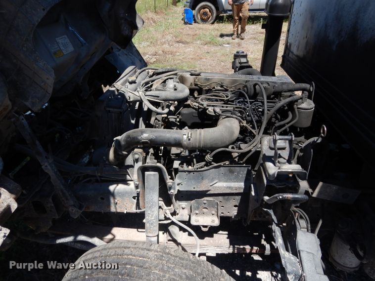 image for item DG6801 1999 Isuzu NPR  flatbed truck