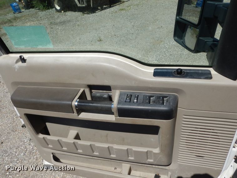 image for item DG6802 2008 Ford F450 Super Duty  flatbed truck