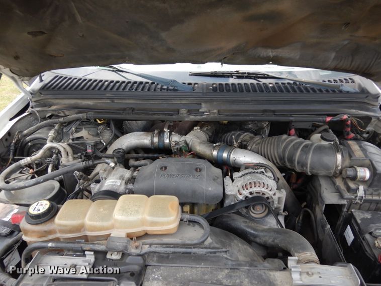 image for item DG6805 2002 Ford F350 Super Duty  Crew Cab flatbed pickup truck