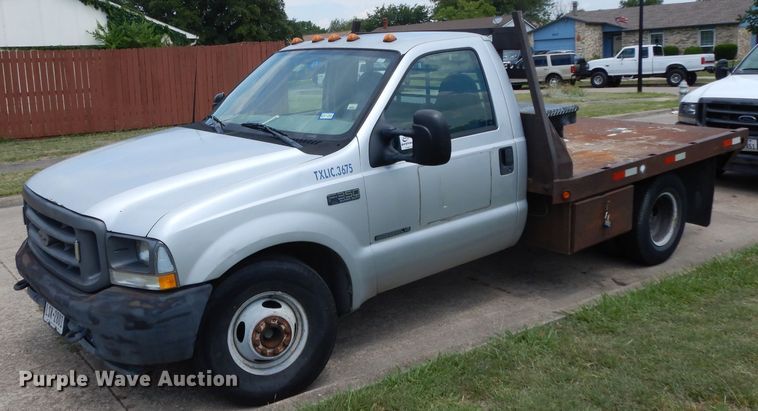 image for item DG6806 2002 Ford F350 Super Duty  flatbed pickup truck