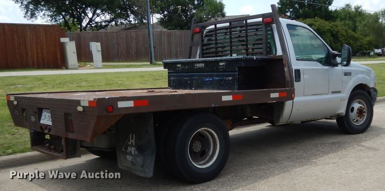 image for item DG6806 2002 Ford F350 Super Duty  flatbed pickup truck