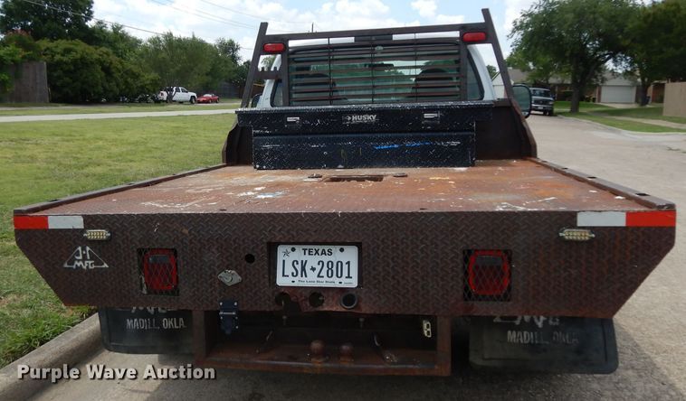 image for item DG6806 2002 Ford F350 Super Duty  flatbed pickup truck