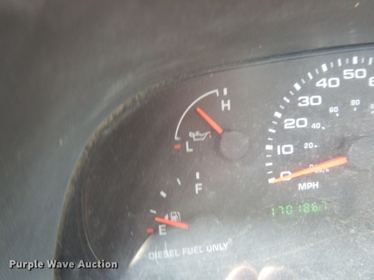 image for item DG6806 2002 Ford F350 Super Duty  flatbed pickup truck