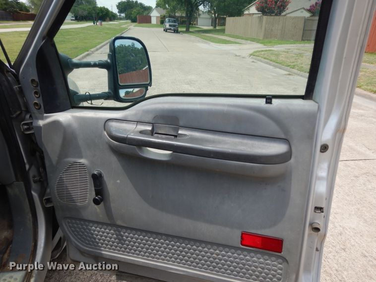 image for item DG6806 2002 Ford F350 Super Duty  flatbed pickup truck