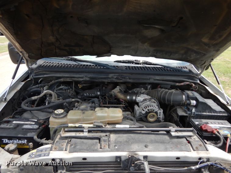 image for item DG6806 2002 Ford F350 Super Duty  flatbed pickup truck