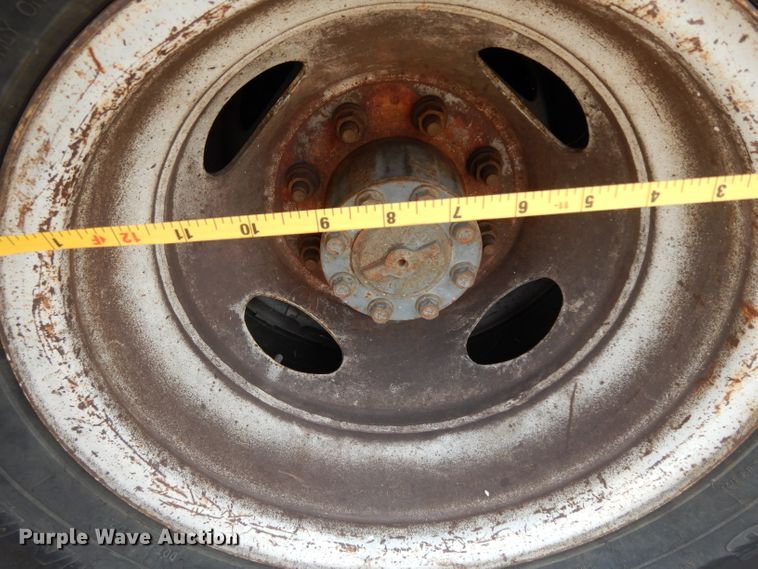 image for item DG6806 2002 Ford F350 Super Duty  flatbed pickup truck