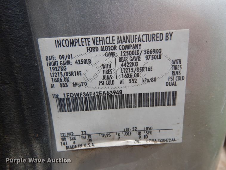 image for item DG6806 2002 Ford F350 Super Duty  flatbed pickup truck