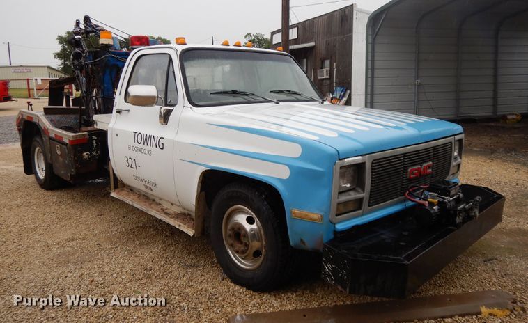 image for item DG7836 1989 GMC R3500  tow truck