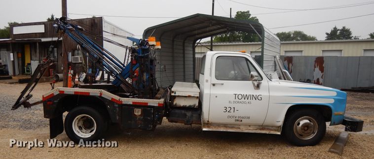 image for item DG7836 1989 GMC R3500  tow truck