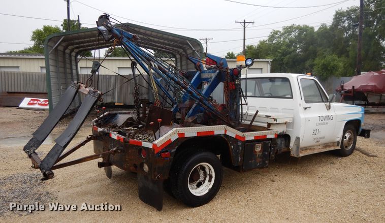 image for item DG7836 1989 GMC R3500  tow truck