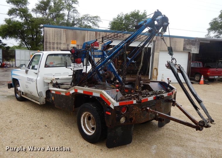 image for item DG7836 1989 GMC R3500  tow truck