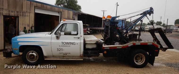 image for item DG7836 1989 GMC R3500  tow truck