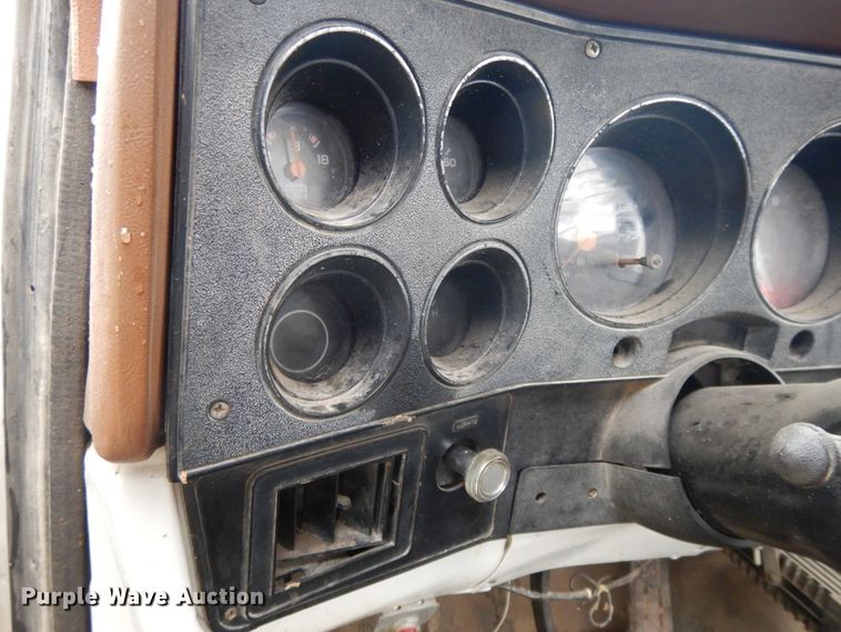 image for item DG7836 1989 GMC R3500  tow truck