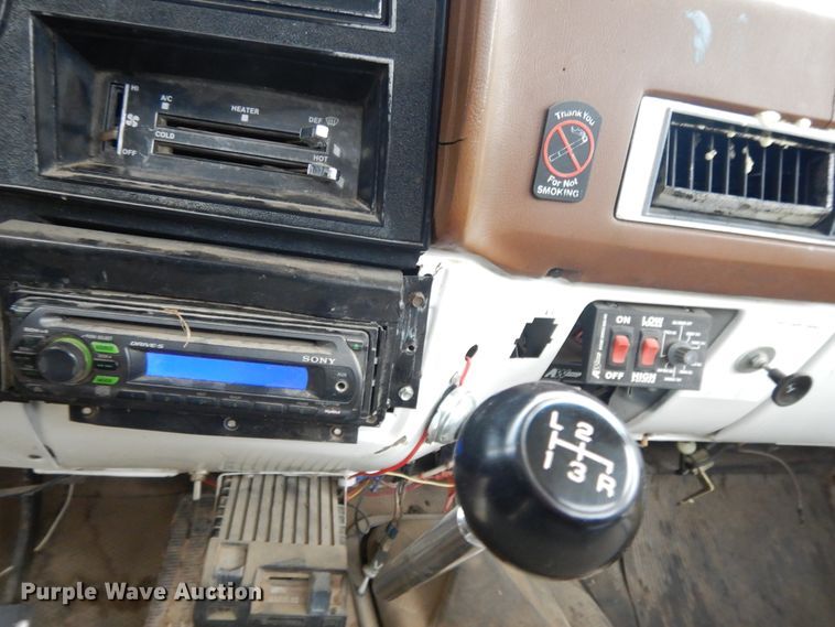 image for item DG7836 1989 GMC R3500  tow truck