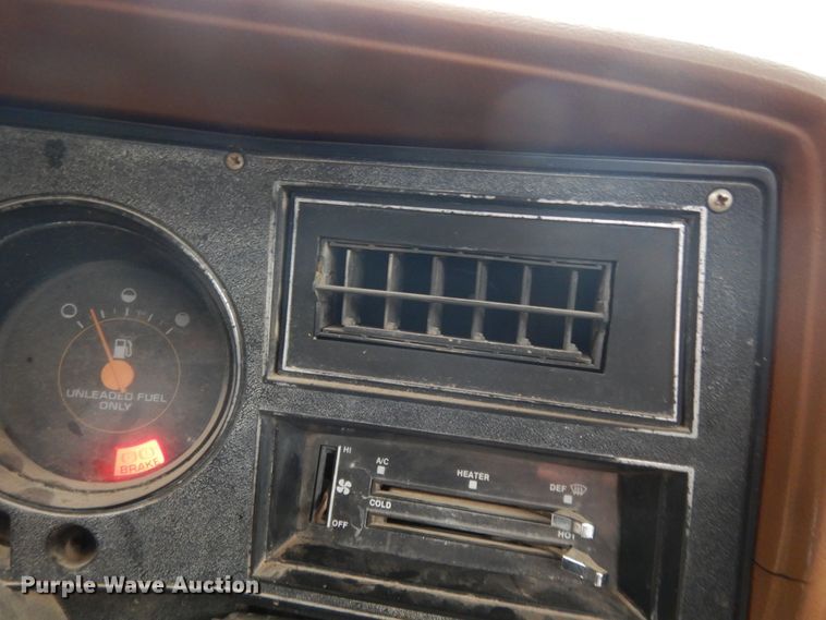 image for item DG7836 1989 GMC R3500  tow truck